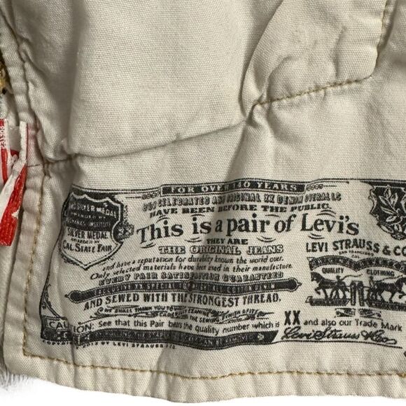 Levi’s ~ 501’s light wash almost white ~ denim cutoffs ~ button fly ~ size 25 - Picture 5 of 12